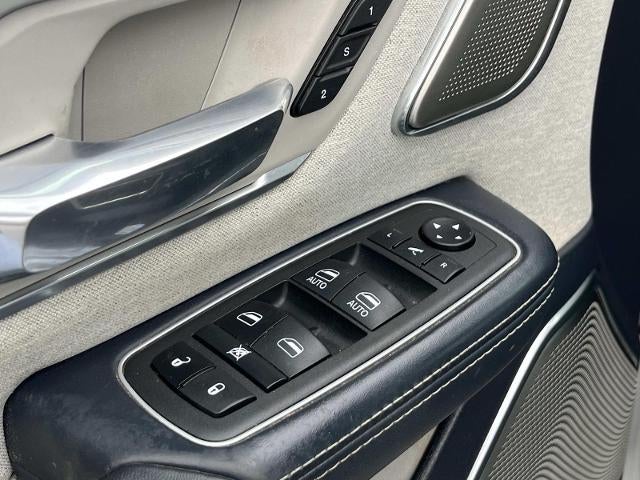 2022 RAM 1500 Limited Crew Cab 4x4 5'7" Box