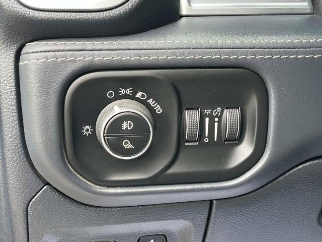 2022 RAM 1500 Limited Crew Cab 4x4 5'7" Box