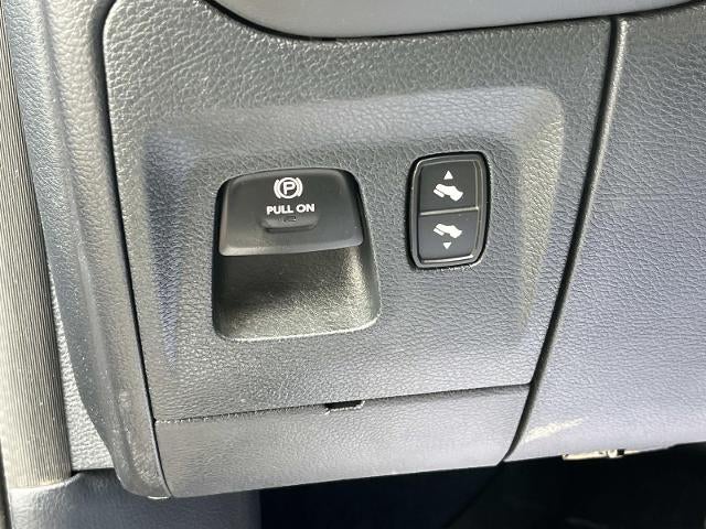 2022 RAM 1500 Limited Crew Cab 4x4 5'7" Box