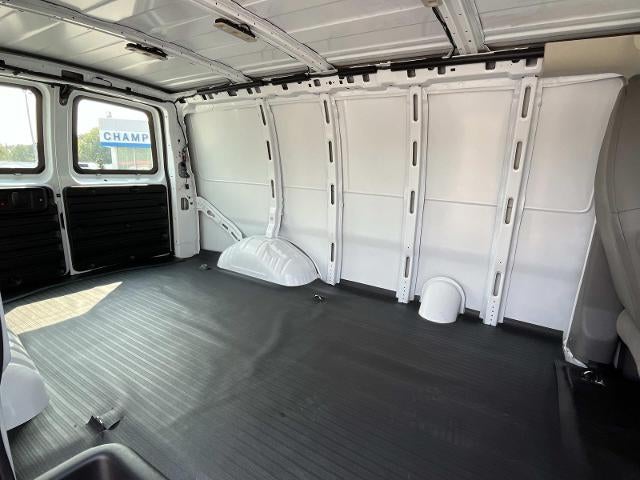 2025 Chevrolet Express Cargo 2500 WT