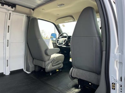 2025 Chevrolet Express Cargo 3500 WT