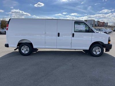 2025 Chevrolet Express Cargo 3500 WT