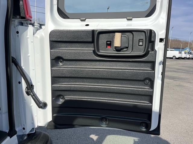 2025 Chevrolet Express Cargo 3500 WT