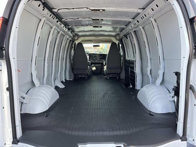 2025 Chevrolet Express Cargo 3500 WT
