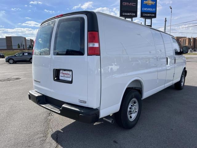 2025 Chevrolet Express Cargo 3500 WT