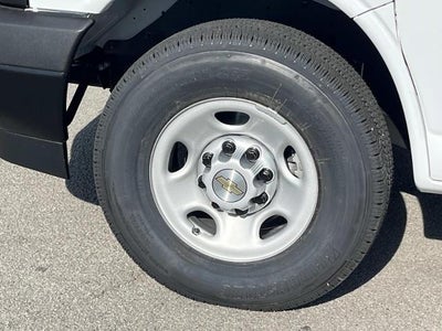 2025 Chevrolet Express Cargo 3500 WT