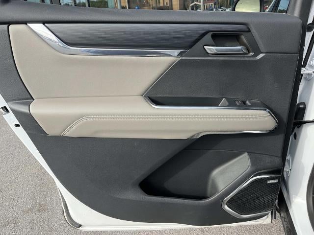 2024 GMC Acadia Elevation