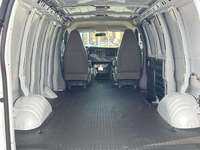 2025 Chevrolet Express Cargo WT