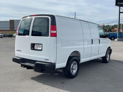 2025 Chevrolet Express Cargo WT