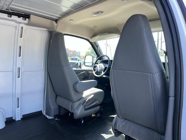 2025 Chevrolet Express Cargo Work Van - Photo 17