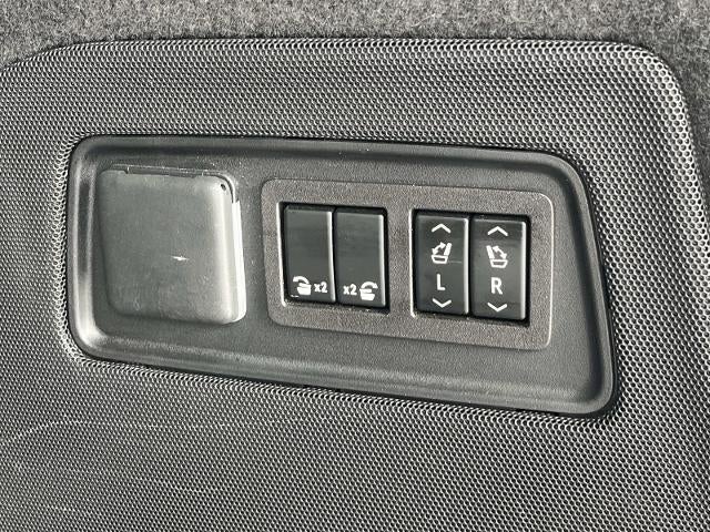 2023 Cadillac Escalade 4WD Sport Platinum