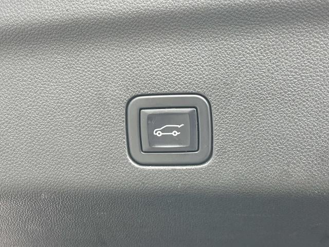 2023 Cadillac Escalade 4WD Sport Platinum